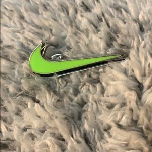 Authentic Nike Worldwide Collection Green Pin